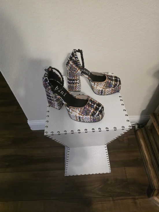 Gianni Bini Multicolor Tweed Platform Sandals - Picture 3 of 3